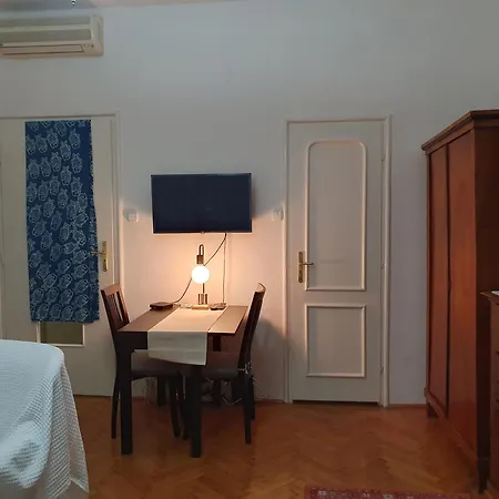 Memory Lane 아파트 *