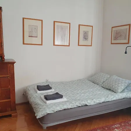 Memory Lane Apartment *